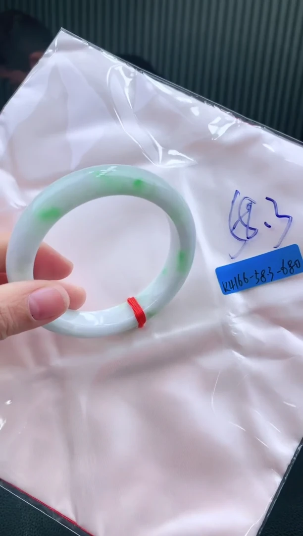 未镶嵌手镯翡翠58+