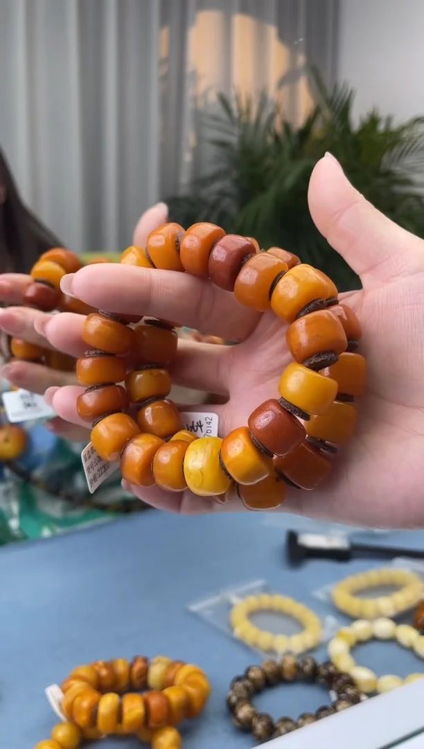 【闪购商品】蜜蜡珠宝奇石未镶嵌假一罚十，多样性发一件037.16