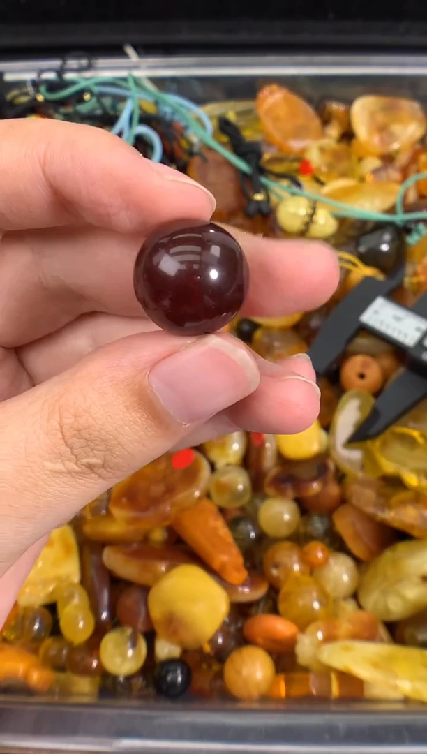 蜜蜡未镶嵌珠宝奇石1