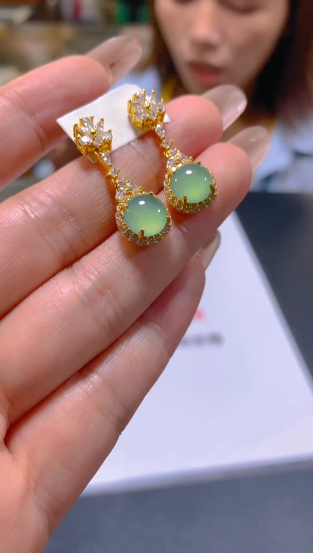 未镶嵌翡翠耳饰多样性发一