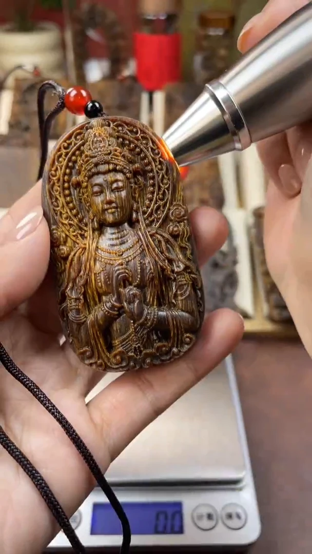 木木雕款芽庄合十观音7cm 送养香瓶