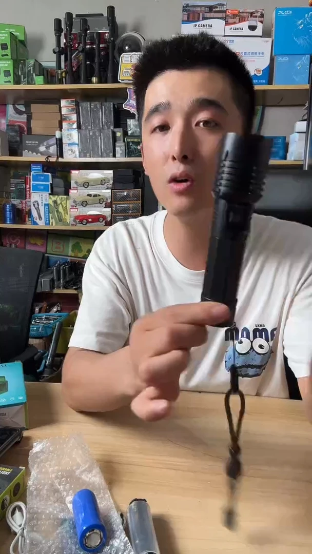 白激光合金手电无电池