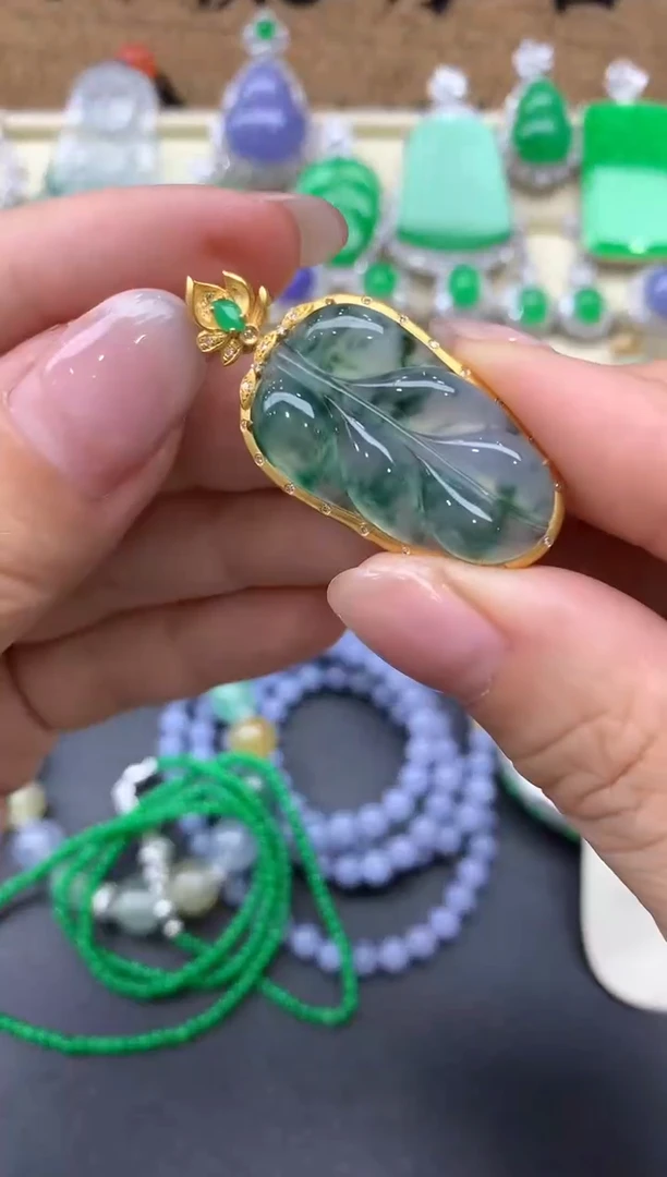 【闪购商品】翡翠颈饰18K金镶嵌247-中国好珍宝