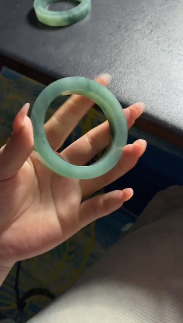 未镶嵌手镯定制翡翠?****️40028