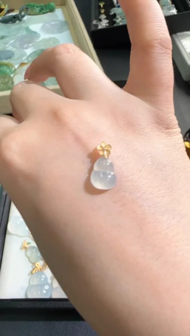 【闪购商品】翡翠颈饰18K金镶嵌250214211