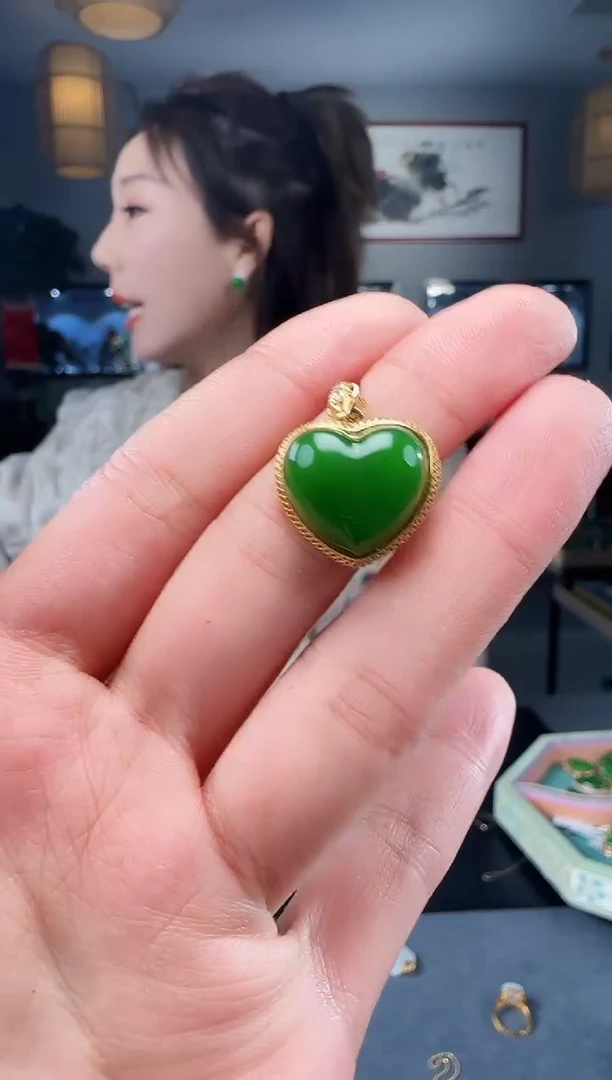 【闪购商品】和田玉吊坠(不含链)18K金镶嵌1