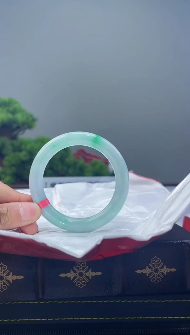 【闪购商品】翡翠手镯未镶嵌1手镯