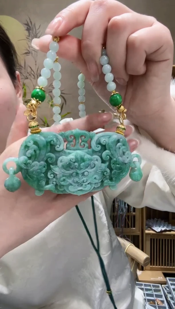 【闪购商品】翡翠颈饰未镶嵌吊坠