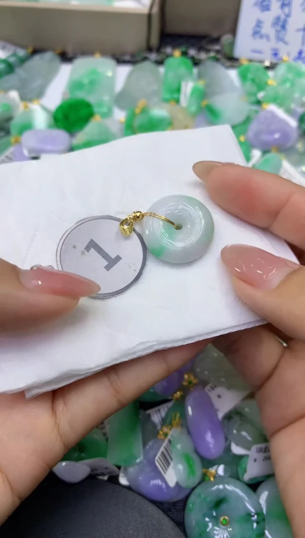 颈饰未镶嵌翡翠天然缅甸A货翡翠