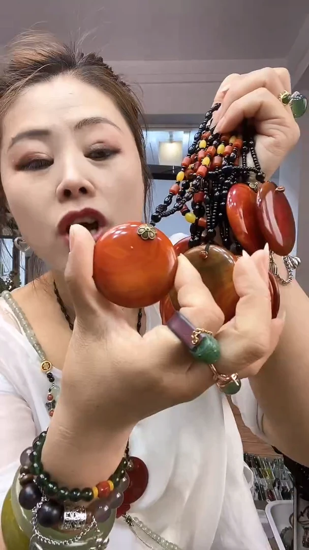 玛瑙/玉髓吊坠未镶嵌多样性发货其中之一