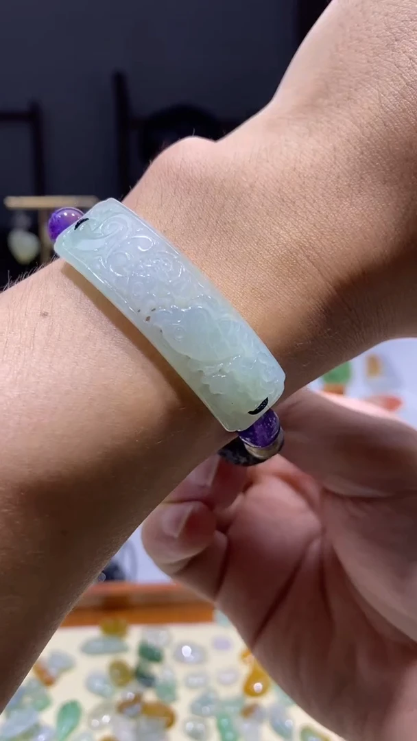 翡翠未镶嵌吊坠(不含链)手牌