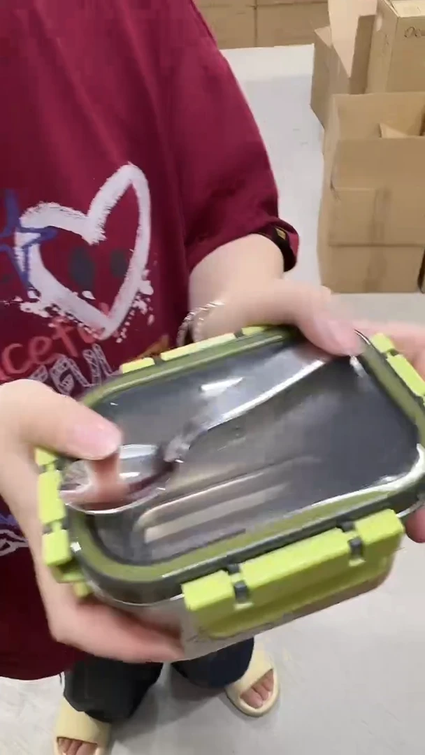 瓷片650mlKT绿色保鲜盒带勺