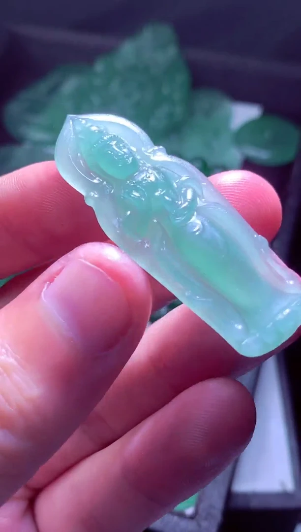 未镶嵌定制翡翠小*天然缅甸翡翠A货毛货吊坠