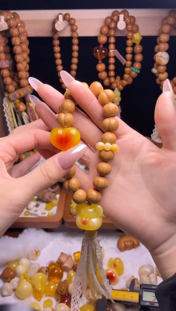 吊坠猴头核桃沈*暖柯基福利款手持