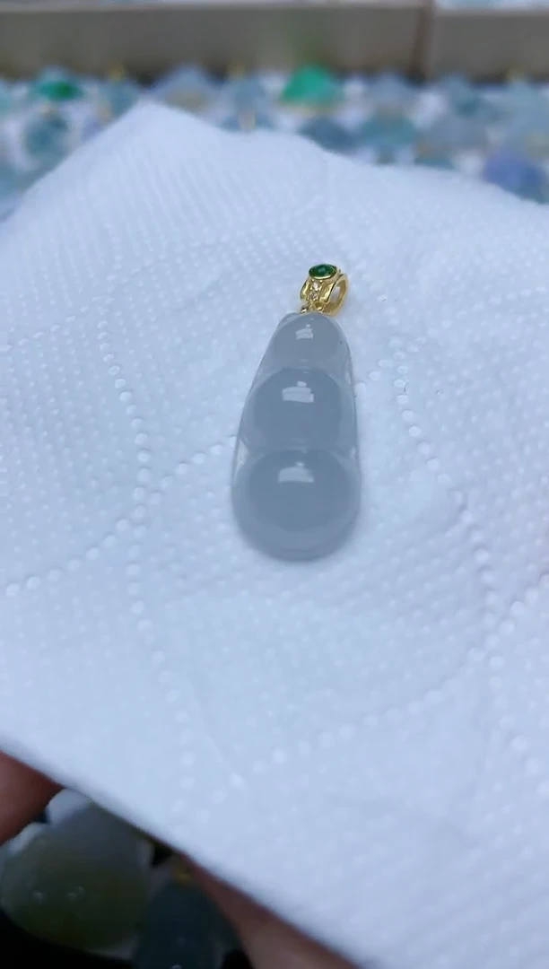 翡翠未镶嵌颈饰天然翡翠A货