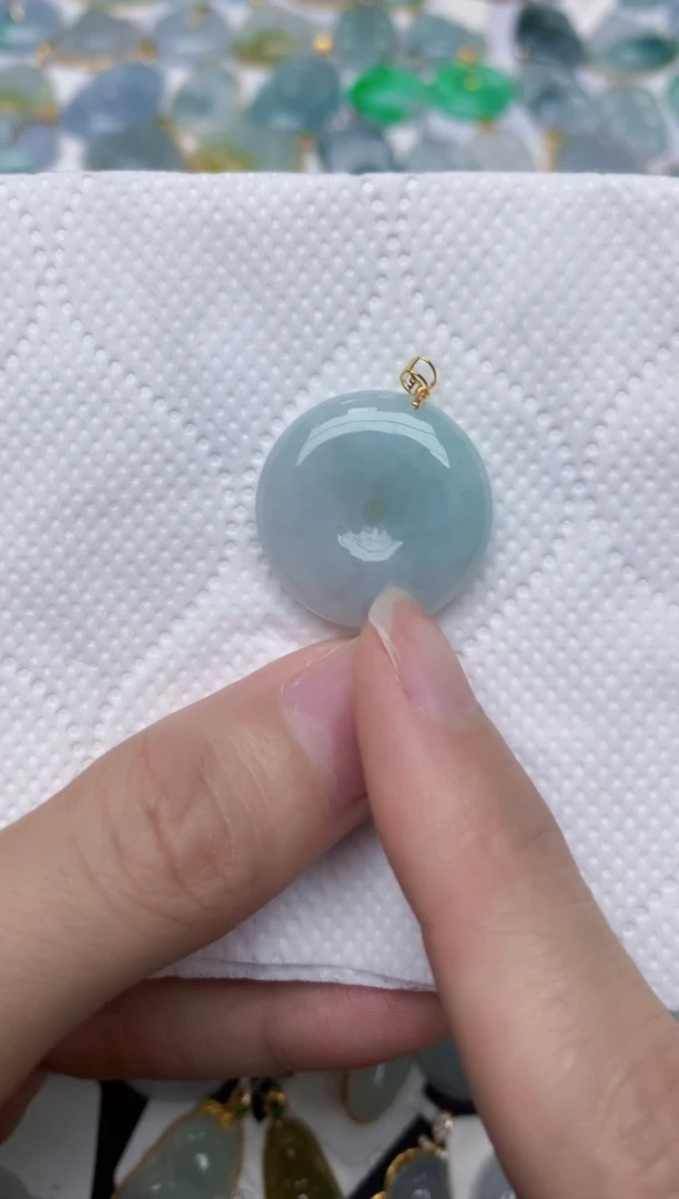 翡翠18K金镶嵌颈饰天然A货翡翠