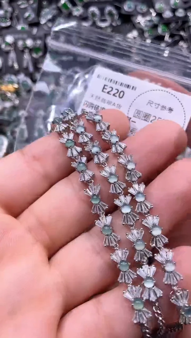 翡翠未镶嵌颈饰E220手链 多样性发其一