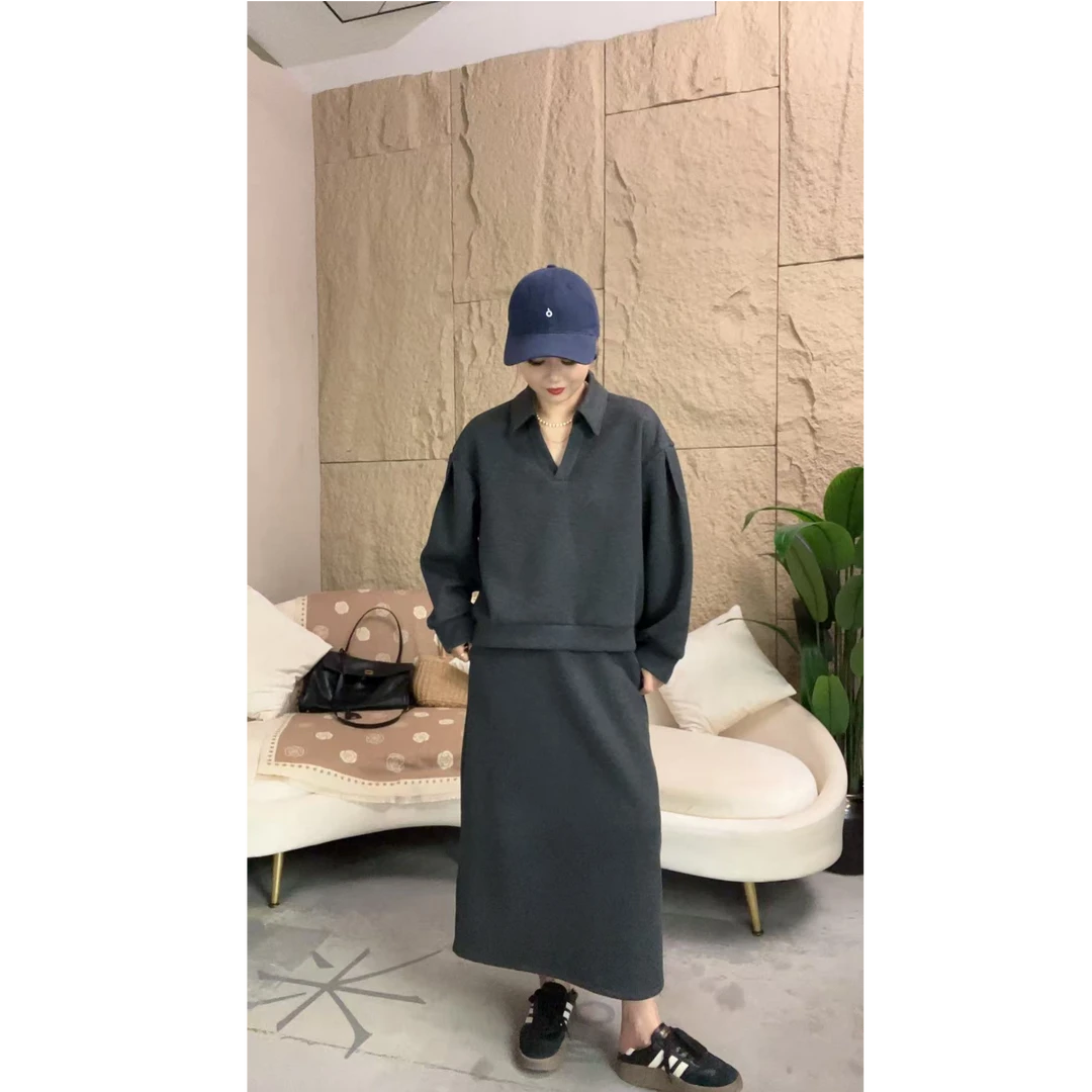 秋冬新款加厚宽松显瘦时尚简约衣服+半裙两件套装（2540款）
