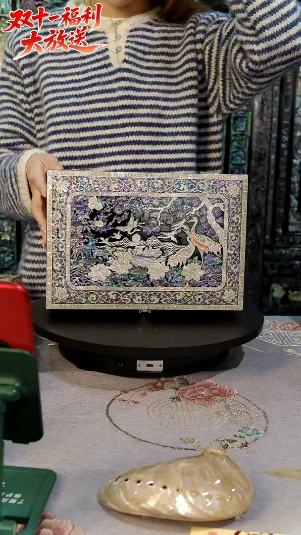 鱼锁绒布底·弘贝雅螺钿漆器文化馆