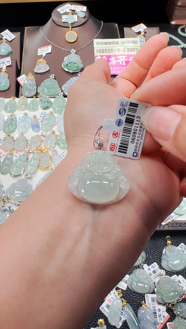 【闪购商品】翡翠吊坠(不含链)18K金镶嵌佛公吊坠113