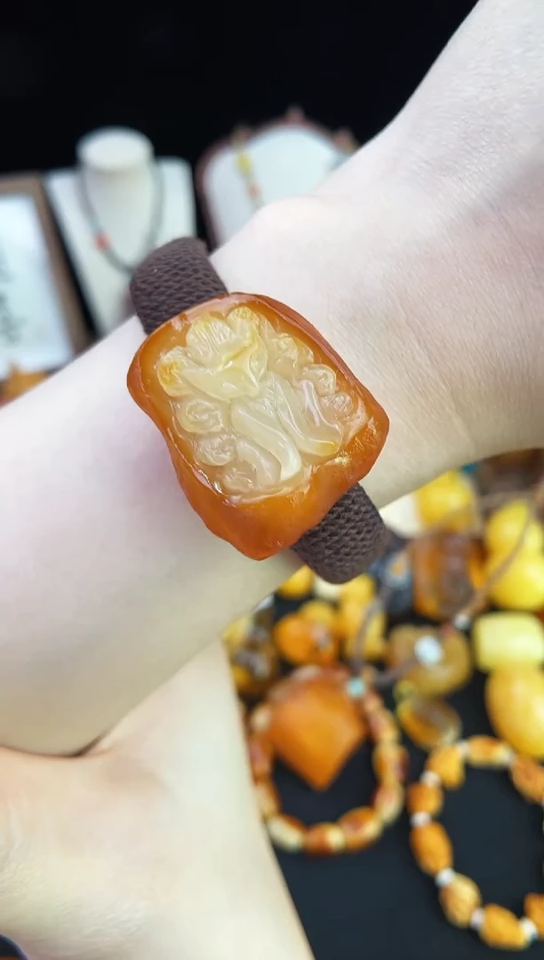 琥珀未镶嵌珠宝奇石柒月