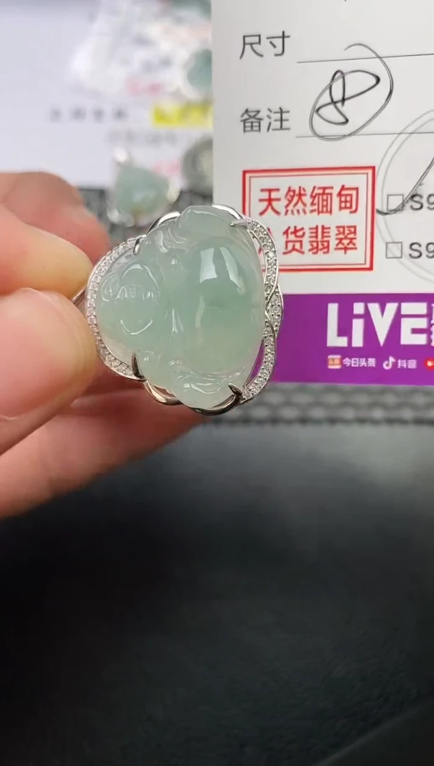 颈饰银S925镶嵌翡翠欧**南挂件