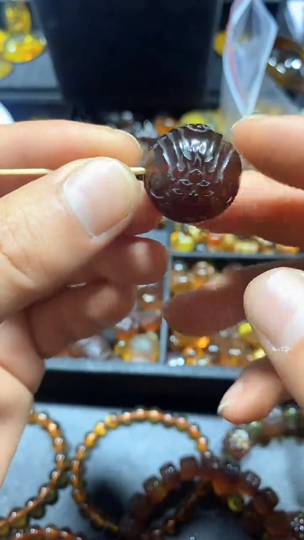 琥珀颈饰未镶嵌天然缅甸琥珀黑天单珠