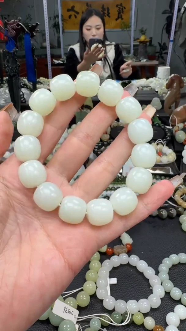 未镶嵌手串和田玉新疆且末金山白玉卡15