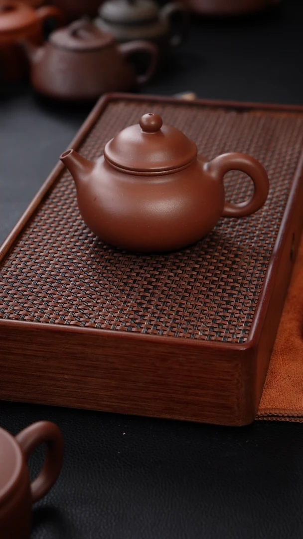 【闪购商品】黄龙山原矿老紫泥容天180cc