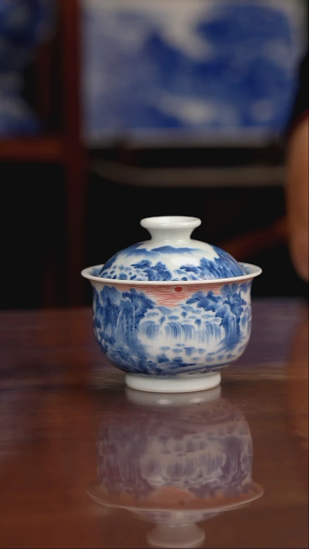 景琳藏青花山水盖碗