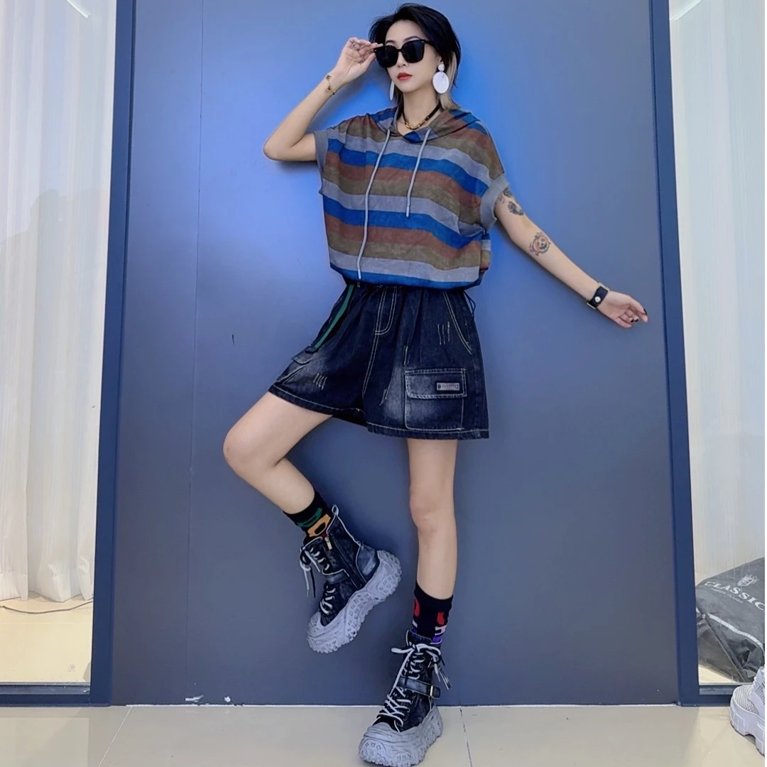 时尚休闲无袖百搭条纹连帽棉T恤-夏季宽松拼接设计感工装牛仔短裤