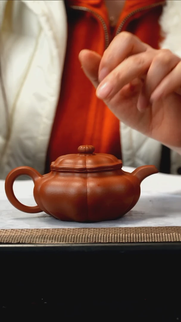 紫砂茶盏生砂朱泥筋纹葵仿古150CC微瑕