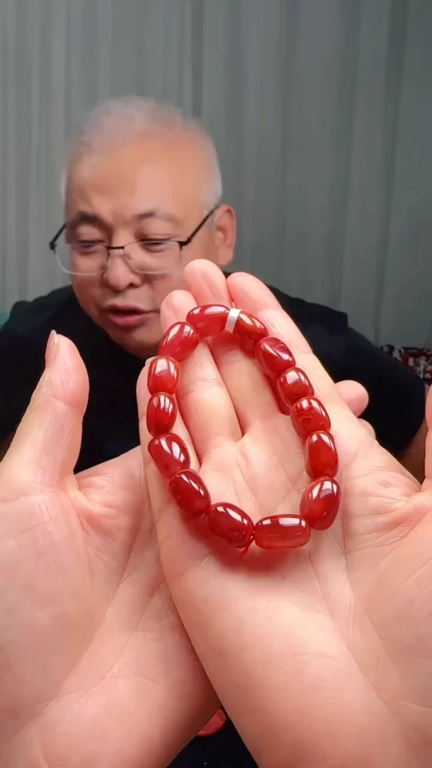 未镶嵌多样性发一件南红玛瑙35g原矿九口随型手串
