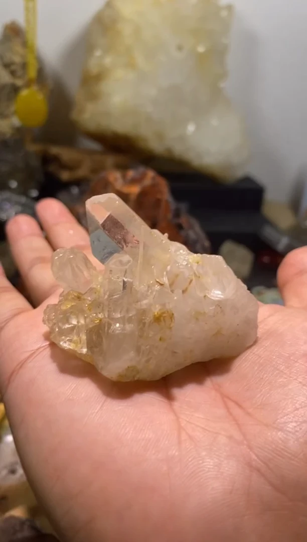 水晶珠宝半成品未镶嵌50号马岛白水晶簇