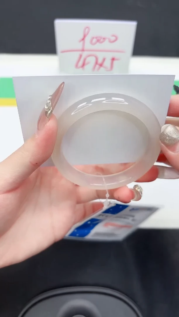 【闪购商品】石英质玉手镯未镶嵌58-54.7