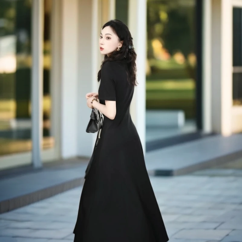 哥弟女装法式收腰显瘦优雅千金赫本风T恤春秋黑色连衣裙女1500452