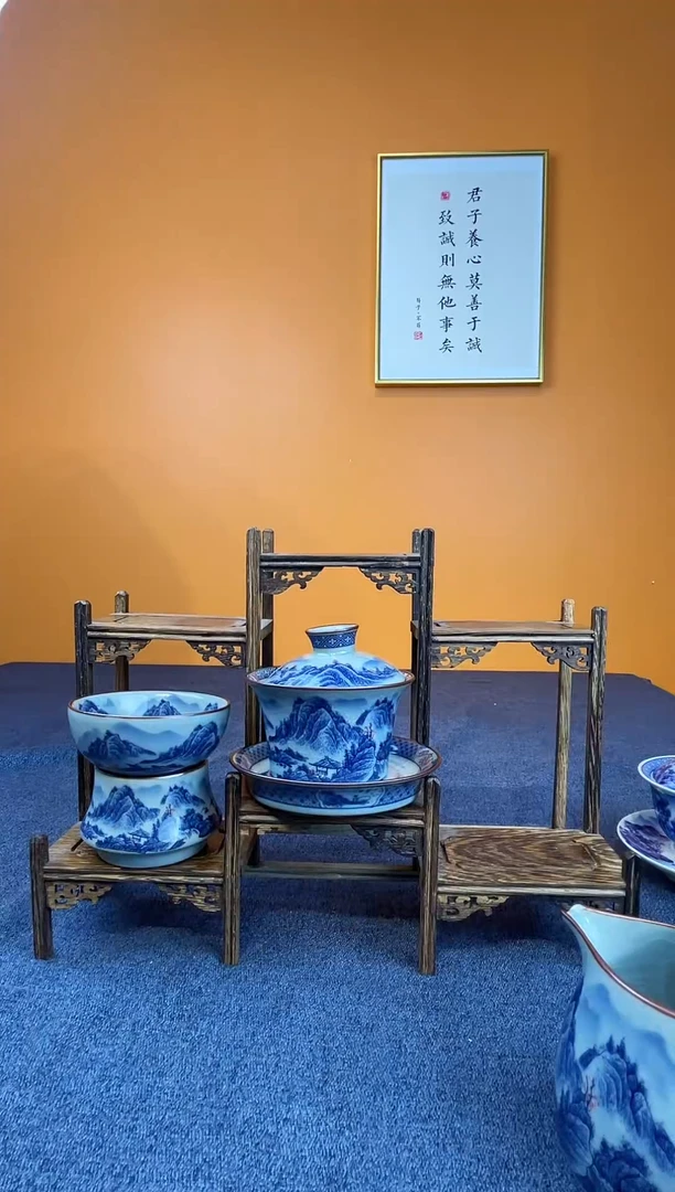 伯****定景德镇釉里红盖碗加茶漏