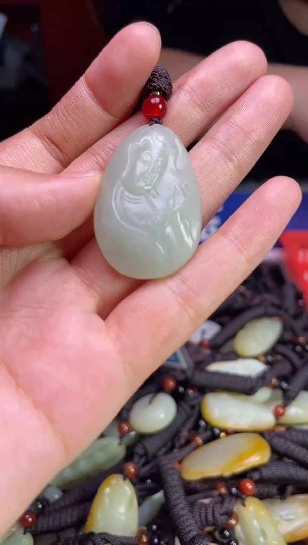 未镶嵌和田玉挂件1