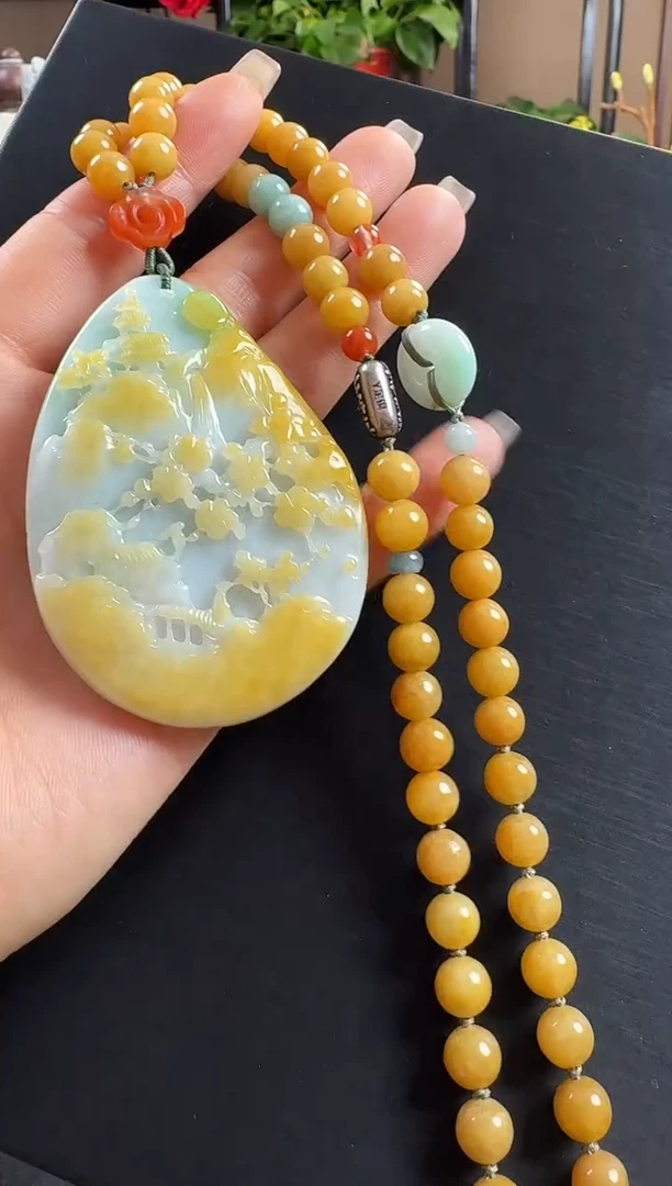 颈饰未镶嵌翡翠山水