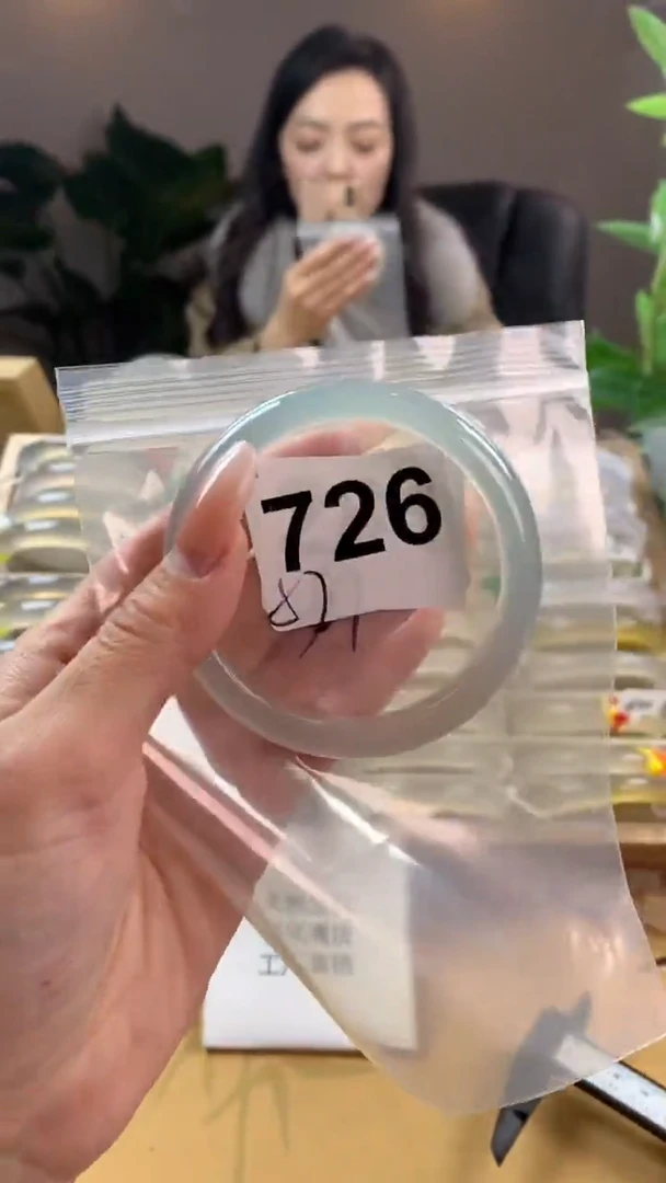 【闪购商品】玛瑙/玉髓手镯未镶嵌726
