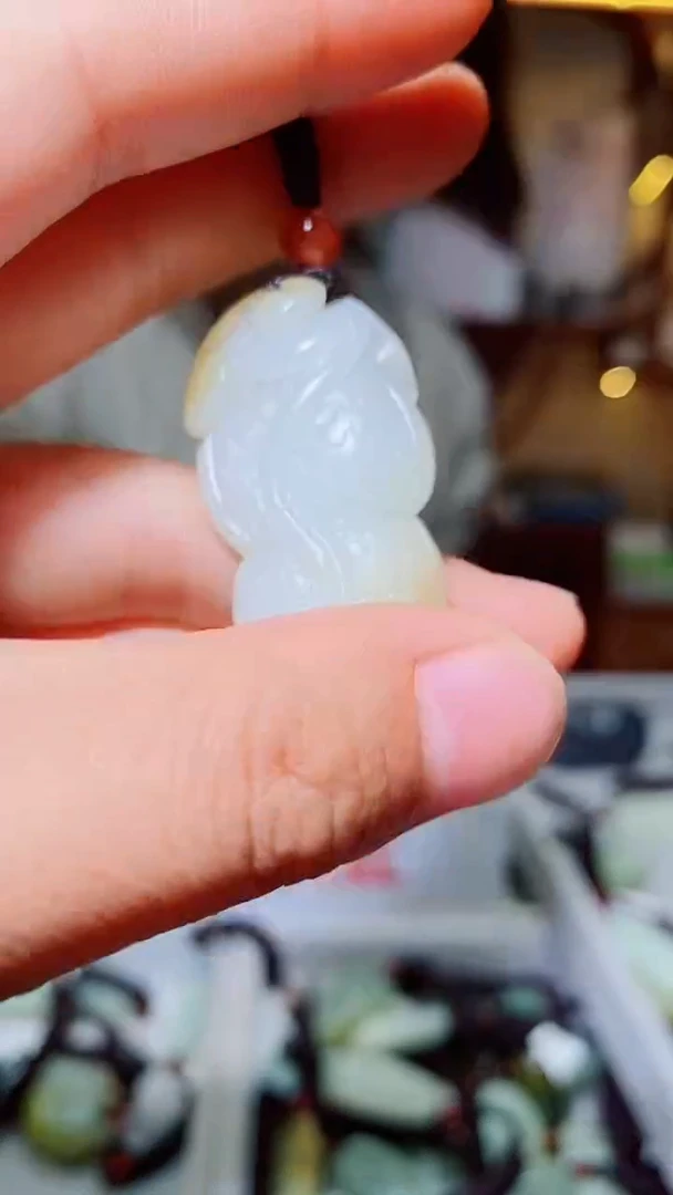 和田玉未镶嵌颈饰1