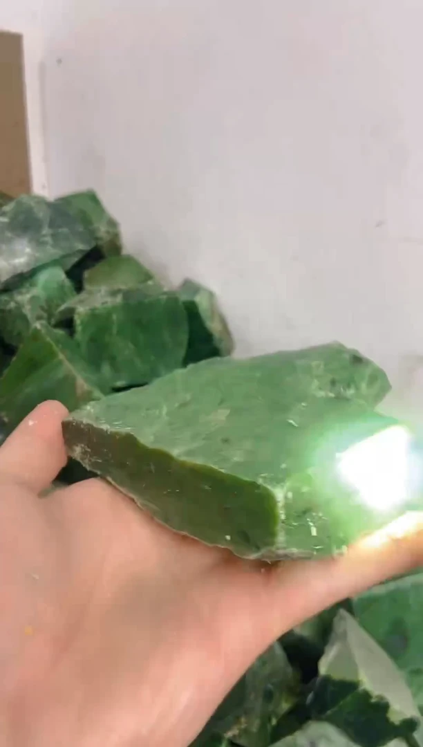 未镶嵌和田玉珠宝半成品1