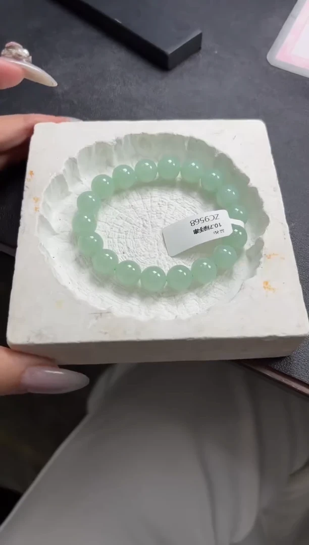 翡翠挂件未镶嵌多样性发一件926