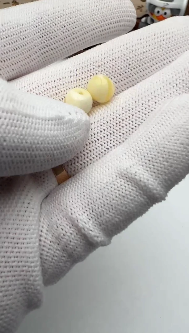 【闪购商品】琥珀裸石未镶嵌蜜蜡珠子