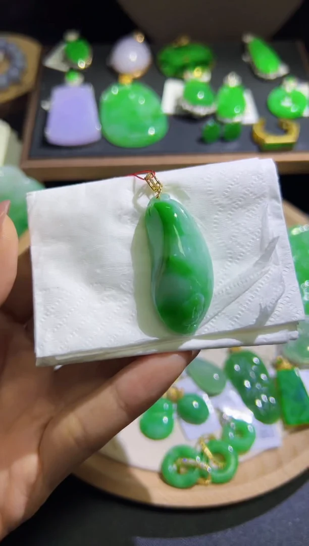 【闪购商品】翡翠颈饰18K金镶嵌Q缅料A货翡翠/支持复检/一件