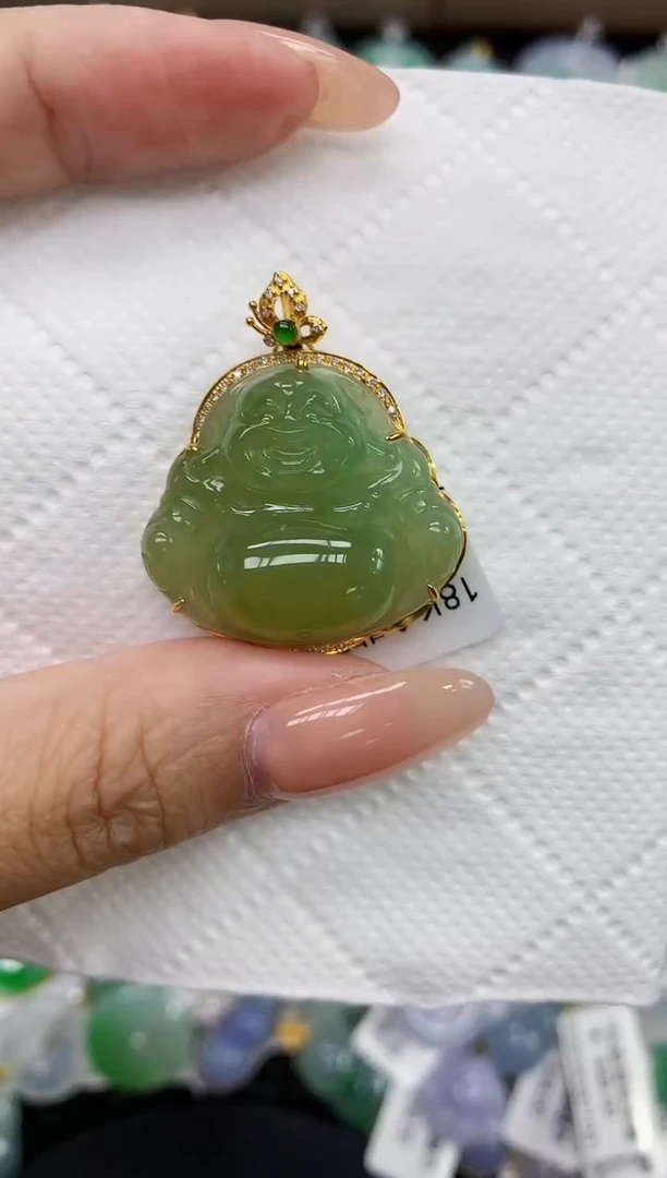 颈饰18K金镶嵌翡翠11111111111