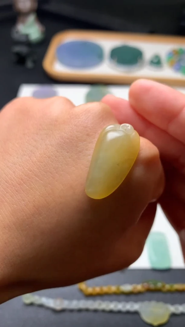 未镶嵌定制翡翠翡翠