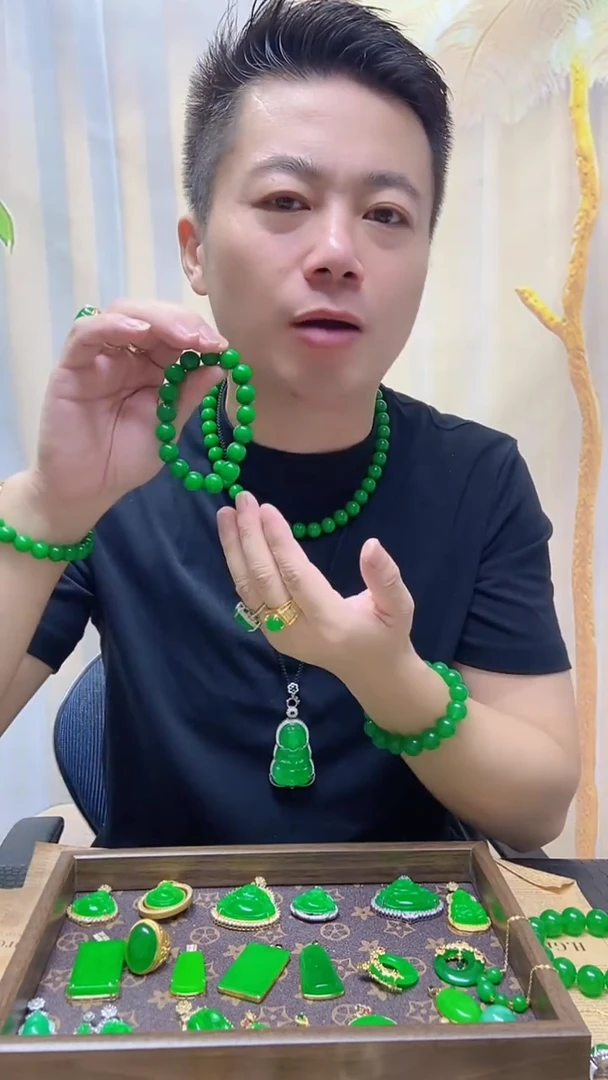 未镶嵌手链翡翠翡翠手链