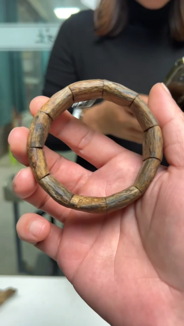 【闪购商品】沉香手串18克乌身圆叶手串