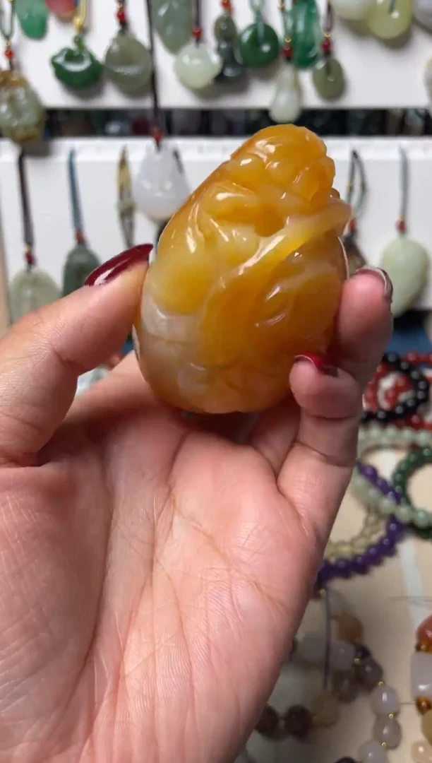 未镶嵌手把件玛瑙/玉髓马上封侯雕刻把件